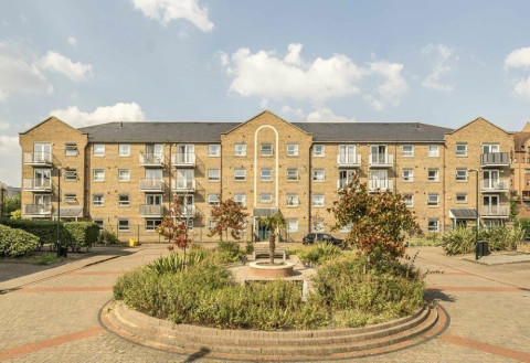 Waterside properties for sale in Schooner Close, E14