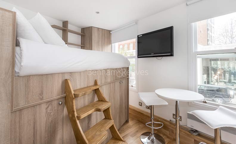https://brstaging.benhams.co.uk/assets/brompton-road-knightsbridge-sw3-flat-1-285-brompton-road-image-3-1547813272.jpg