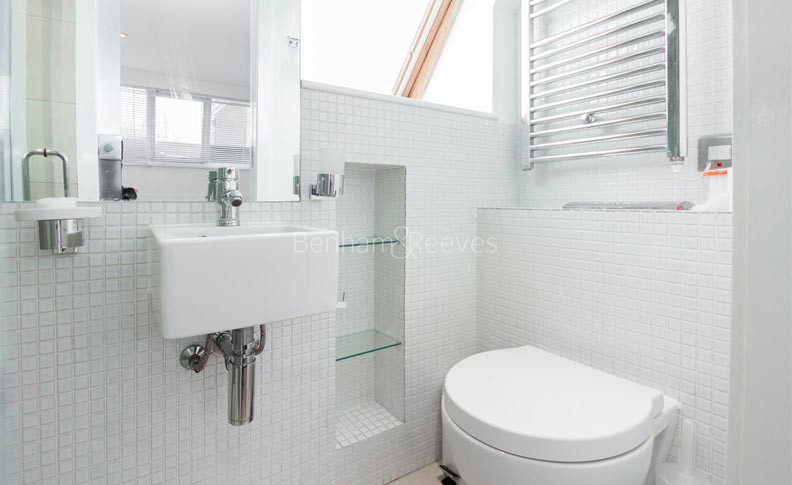 https://brstaging.benhams.co.uk/assets/brompton-road-knightsbridge-sw3-flat-2-285-brompton-road-image-4-1547813303.jpg