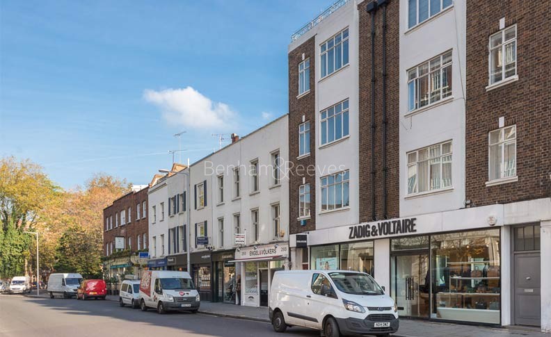 https://brstaging.benhams.co.uk/assets/brompton-road-knightsbridge-sw3-flat-2-285-brompton-road-image-5-1547813302.jpg