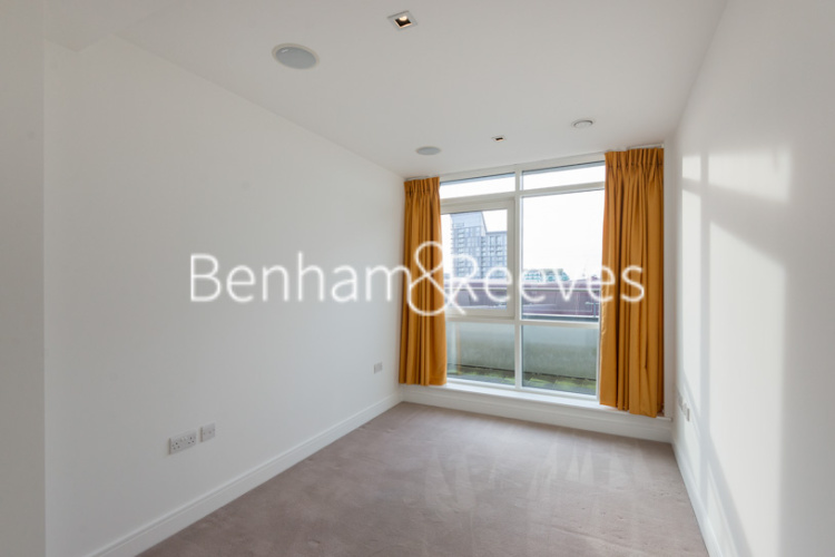3  bedrooms flat to rent in Longfield Avenue, Ealing, W5-image 8