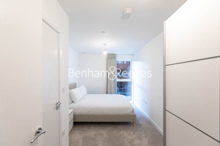 2  bedrooms flat to rent in East Acton Lane, Acton, W3-image 8
