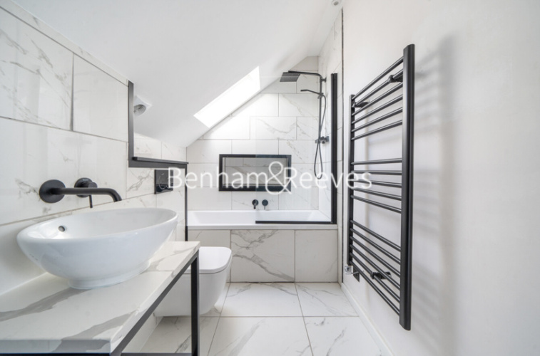 4  bedrooms house to rent in Brentmead gardens, Ealing, NW10-image 13