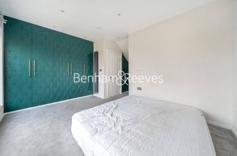 4  bedrooms house to rent in Brentmead gardens, Ealing, NW10-image 19