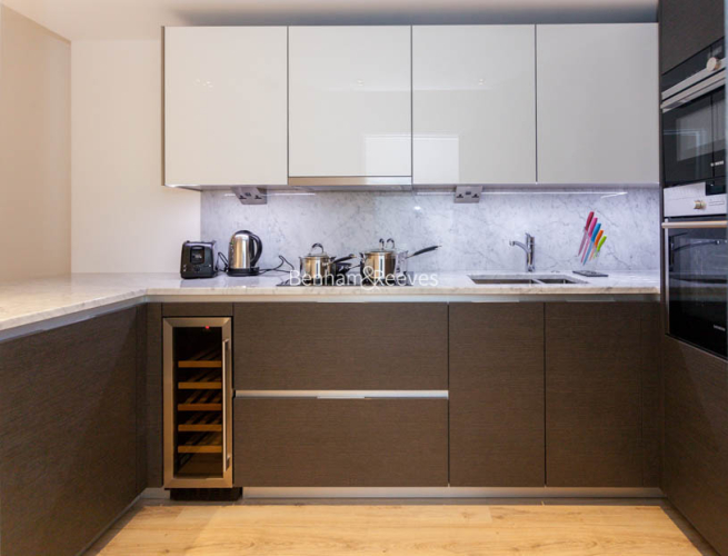 2  bedrooms flat to rent in Beadon Road, Fulham, W6-image 3