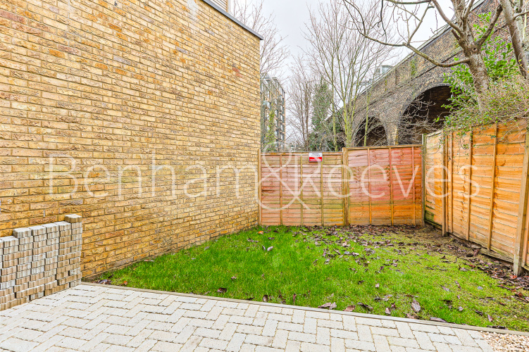 3  bedrooms flat to rent in Disraeli Road, Hammersmith, SW15-image 5