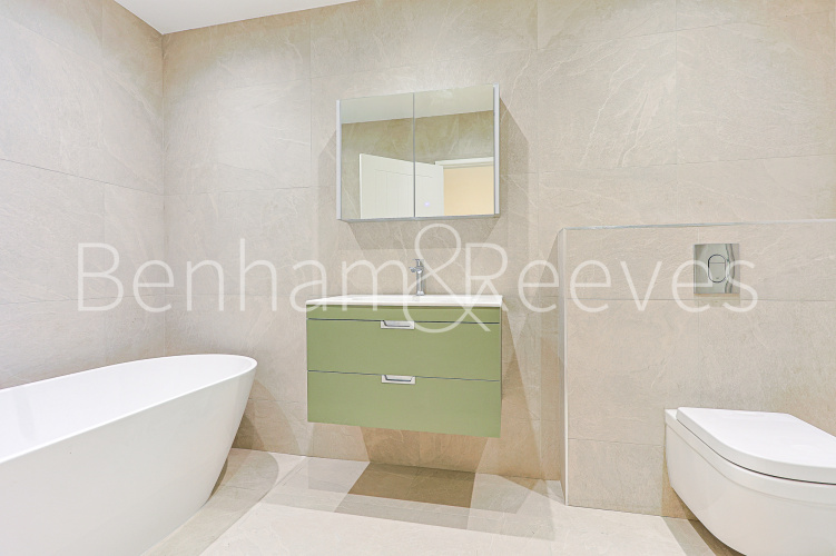 3  bedrooms flat to rent in Disraeli Road, Hammersmith, SW15-image 11