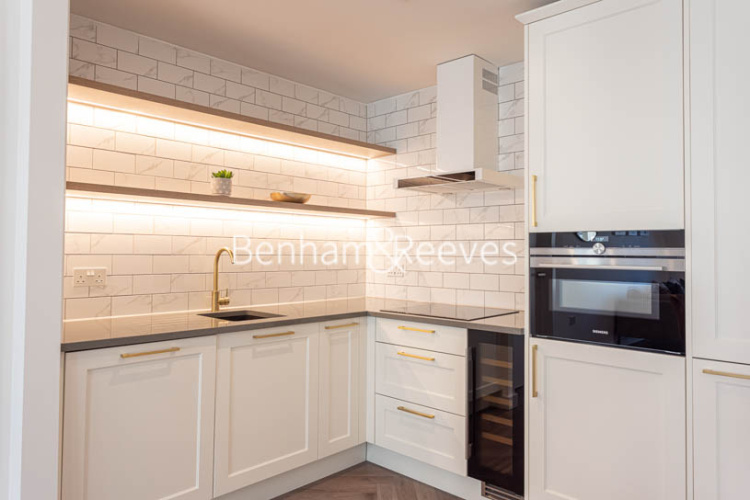 1  bedroom flat to rent in Gauging Square, Wapping, E1W-image 2
