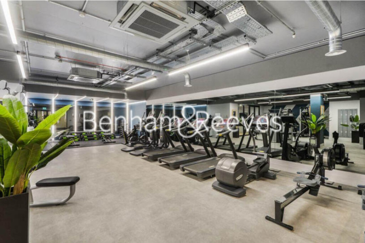 1  bedroom flat to rent in Jacquard Point, Silk District, E1-image 8