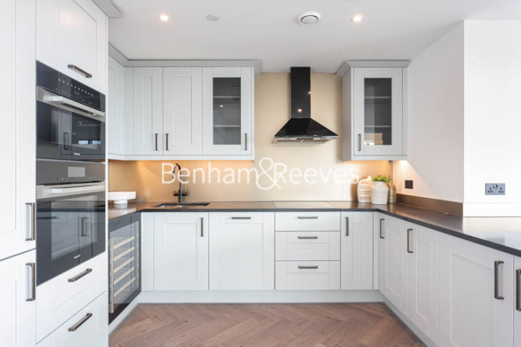 3  bedrooms flat to rent in Merino Gardens, London Dock, Wapping, E1W-image 2