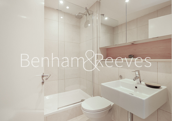 2  bedrooms flat to rent in Times Square, City Quarter, E1-image 9