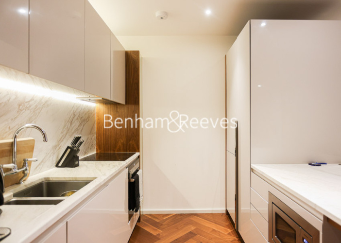 2  bedrooms flat to rent in New Union Square, Embassy Gardens, SW11-image 2
