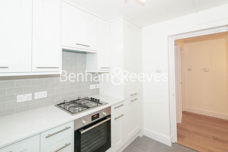 3  bedrooms flat to rent in Parkhill Road, Belsize Park, NW3-image 2