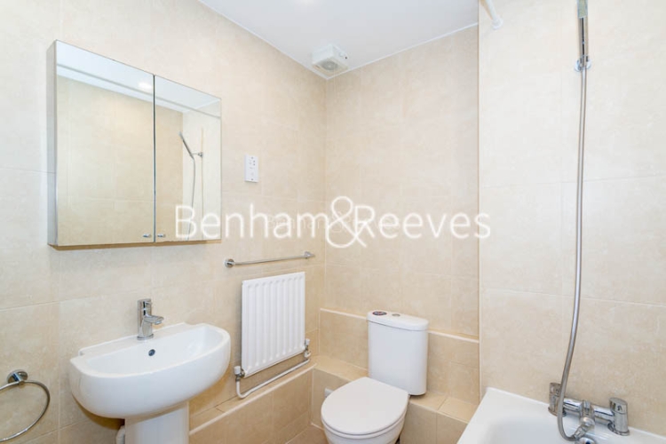 3  bedrooms flat to rent in Parkhill Road, Belsize Park, NW3-image 7