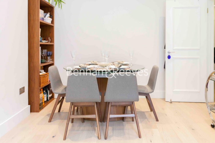 3  bedrooms flat to rent in Goldhurst Terrace, South Hampstead, NW6-image 3