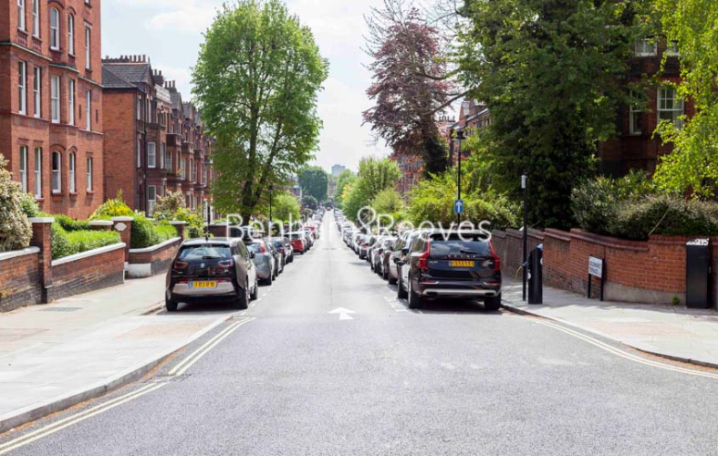 3  bedrooms flat to rent in Goldhurst Terrace, South Hampstead, NW6-image 11