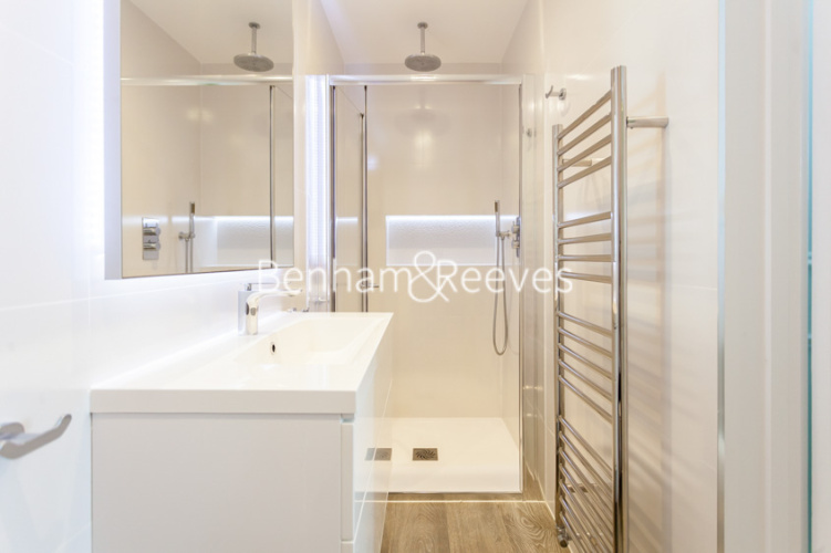 3  bedrooms flat to rent in Goldhurst Terrace, South Hampstead, NW6-image 14