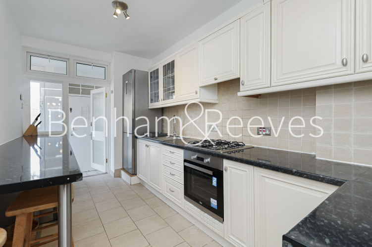 1  bedroom flat to rent in Montrose Court, Princes Gate, SW7-image 2