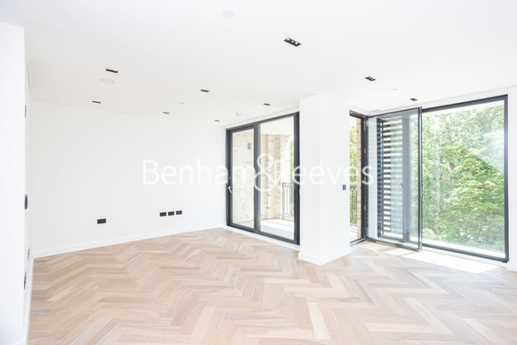 2  bedrooms flat to rent in Cluny Mews, Kensington, SW5-image 1