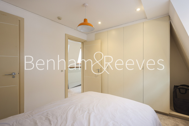 3  bedrooms flat to rent in Phillimore Walk, Kensington, W8-image 3