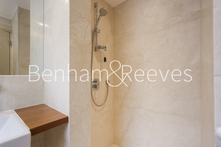 3  bedrooms flat to rent in Phillimore Walk, Kensington, W8-image 4
