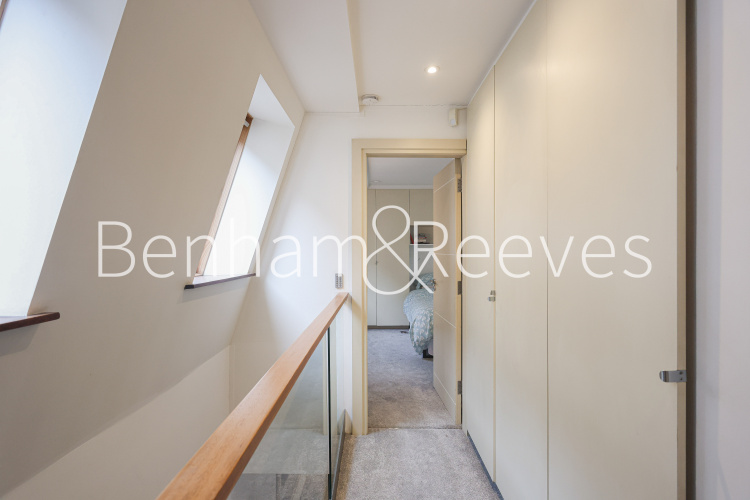 3  bedrooms flat to rent in Phillimore Walk, Kensington, W8-image 6