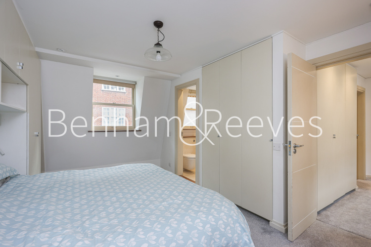 3  bedrooms flat to rent in Phillimore Walk, Kensington, W8-image 8