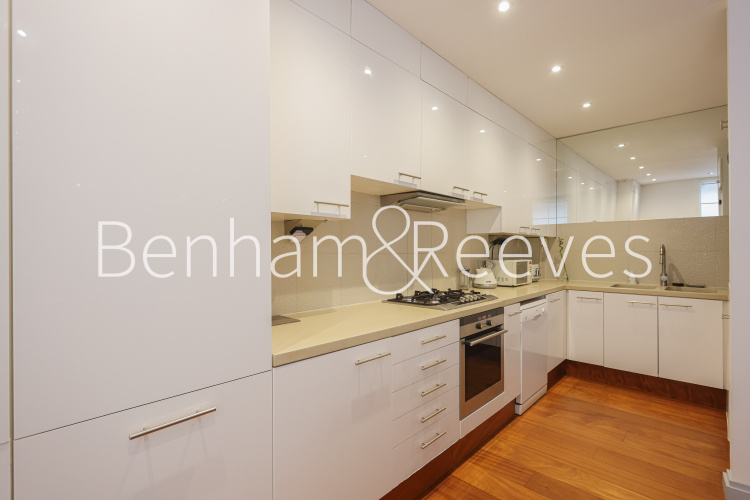 3  bedrooms flat to rent in Phillimore Walk, Kensington, W8-image 10