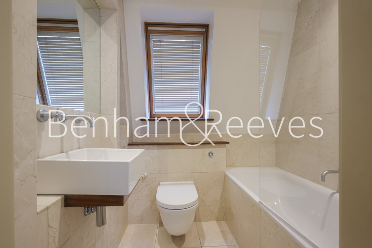 3  bedrooms flat to rent in Phillimore Walk, Kensington, W8-image 12