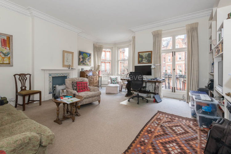 1  bedroom flat to rent in Kensington Court, Kensington, W8-image 1
