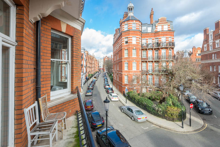 1  bedroom flat to rent in Kensington Court, Kensington, W8-image 12