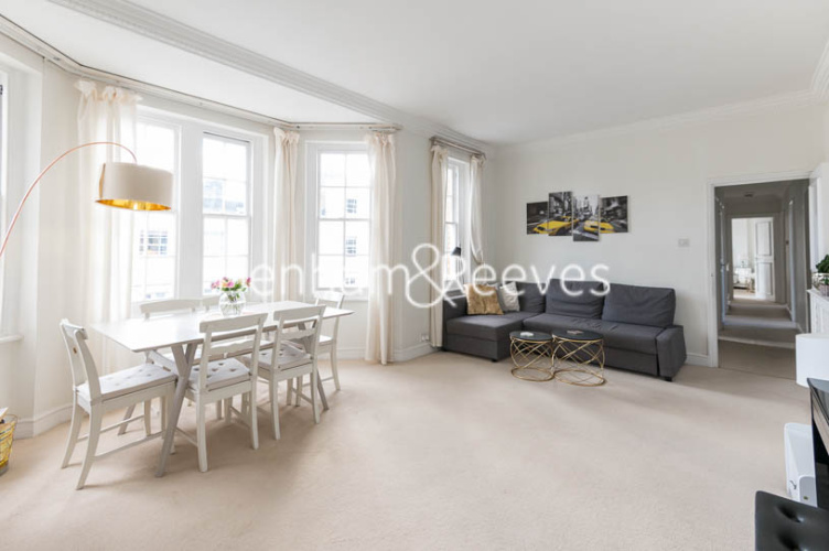 3  bedrooms flat to rent in Pitt Street, Kensington, W8-image 1