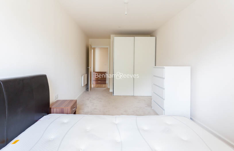 2  bedrooms flat to rent in Beaufort Square, Colindale, NW9-image 5
