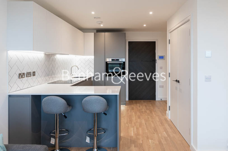 1  bedroom flat to rent in Accolade Avenue, Southall, UB1-image 9