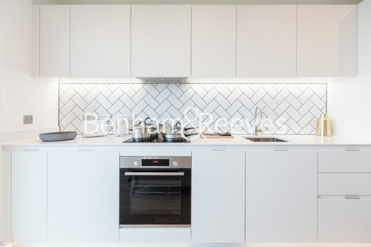 1  bedroom flat to rent in Cedrus Avenue, Southall, UB1-image 2