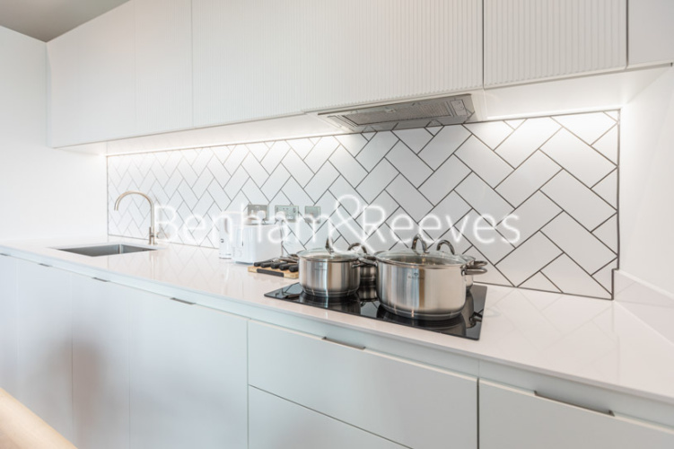 1  bedroom flat to rent in Cedrus Avenue, Southall, UB1-image 2