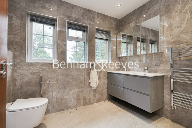 5  bedrooms house to rent in Swakeleys Road, Uxbridge, UB10-image 9