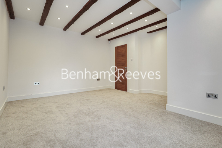 5  bedrooms house to rent in Swakeleys Road, Uxbridge, UB10-image 27