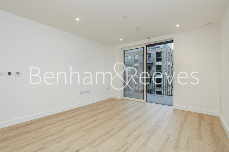 1  bedroom flat to rent in Quay Walk, Grand Union, HA0-image 3