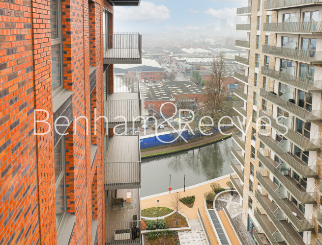 1  bedroom flat to rent in Quay Walk, Grand Union, HA0-image 12