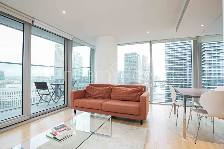 2  bedrooms flat to rent in Landmark east tower, Marsh wall, E14-image 14