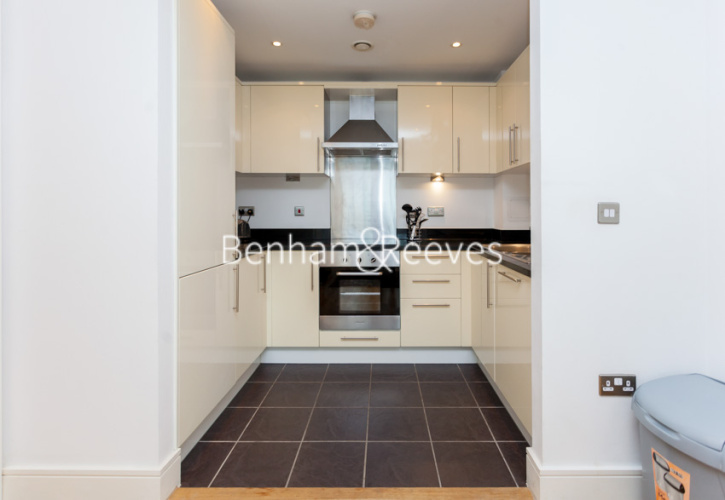 1  bedroom flat to rent in Indescon Square, Canary Wharf, E14-image 2