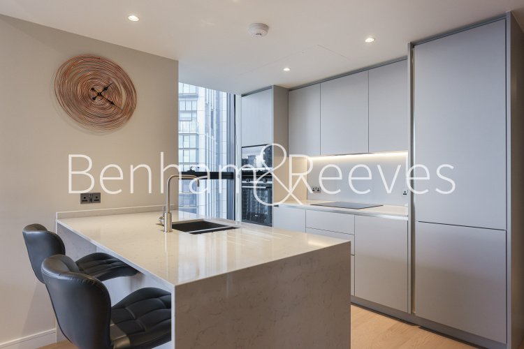 1  bedroom flat to rent in Hampton Tower, South Quay Plaza, E14-image 3