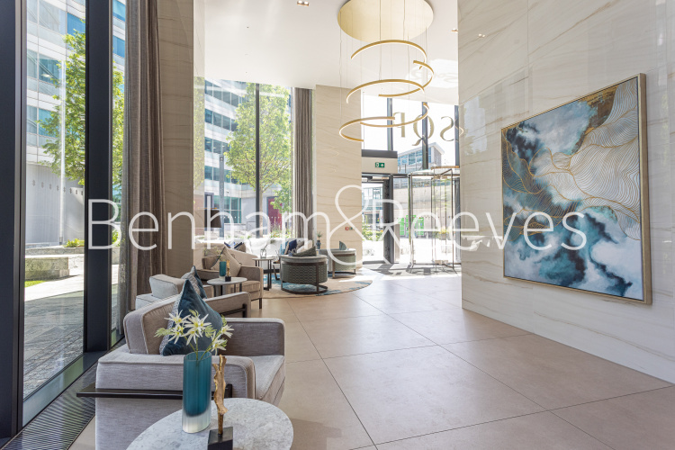 1  bedroom flat to rent in Hampton Tower, South Quay Plaza, E14-image 12