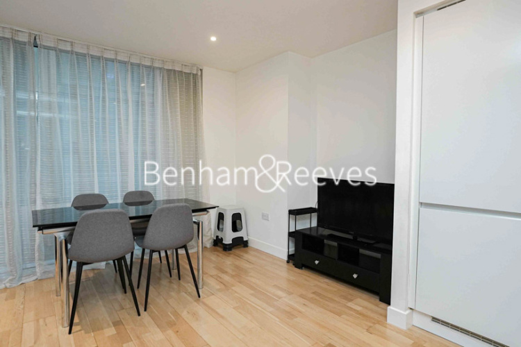 1  bedroom flat to rent in west tower, Canary Wharf, E14-image 17