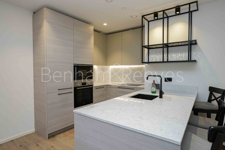 1  bedroom flat to rent in Hawser Lane, Poplar riverside, E14-image 3