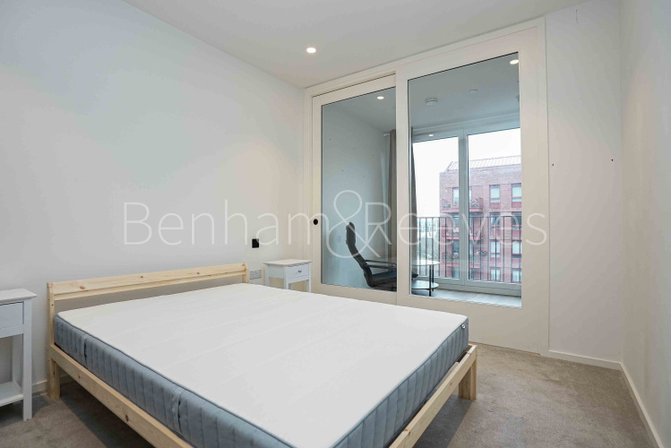 1  bedroom flat to rent in Hawser Lane, Poplar riverside, E14-image 5