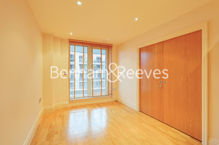 3  bedrooms flat to rent in Aspect Court, Imperial Wharf, SW6-image 9