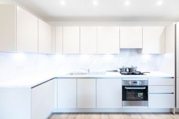 2  bedrooms flat to rent in East Acton Lane, Acton, W3-image 2