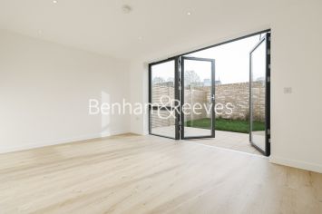 3  bedrooms house to rent in Felix Road, Ealing, W13-image 1